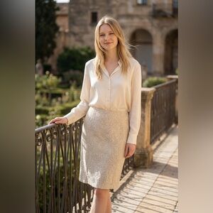 Ann Taylor Cream Jacquard Pencil Skirt